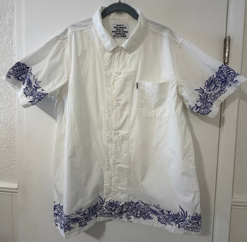 M/SF/T Misfit Mad Minds Button Down Shirt White Navy Paisley Print Sz XL Ocean